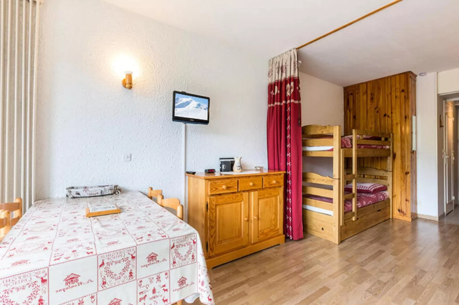 Résidence Aiguille Verte-Buitenkant zomer