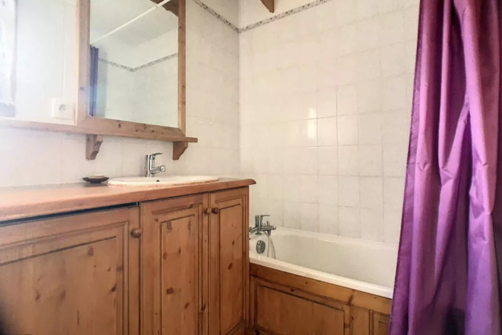 Appartements à Les Carroz-d'Arâches-Image-tags.