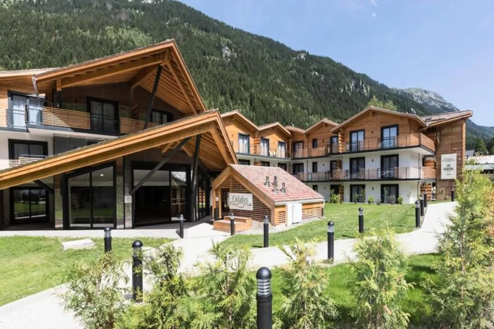 Résidence Prestige Odalys Isatis****-Buitenkant zomer