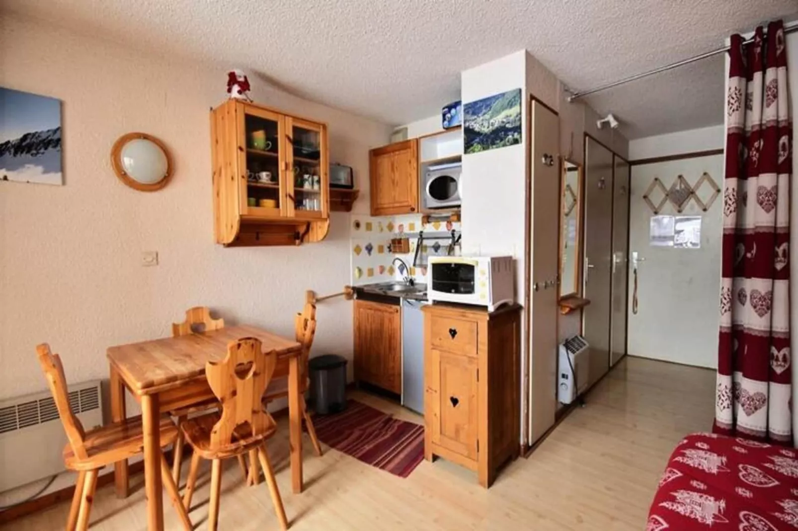 Studio à Saint Jean d'Aulps-Buitenkant zomer