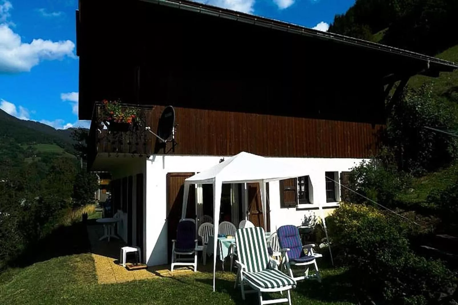 Chalets à Saint Jean d'Aulps-Buitenkant zomer