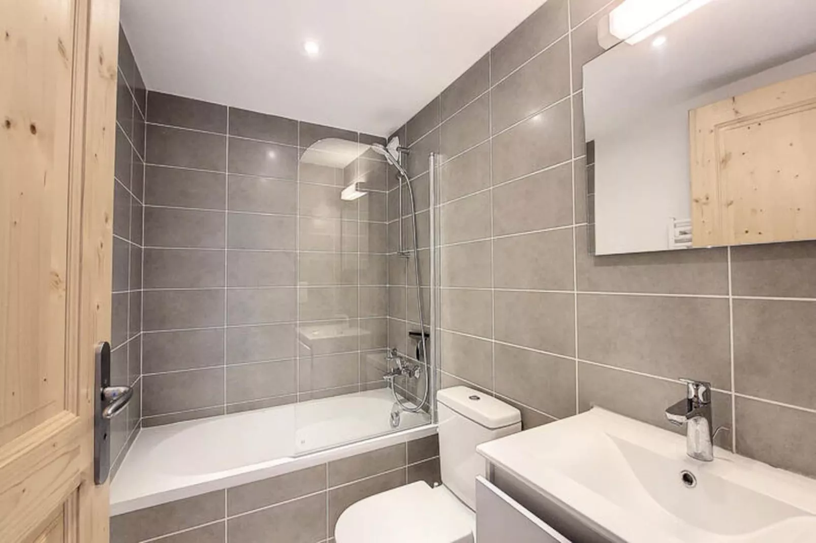 Appartements à Saint Jean d'Aulps-Image-tags.