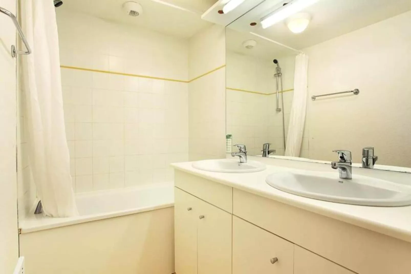 Résidence Odalys Le Buet**-Buitenkant zomer