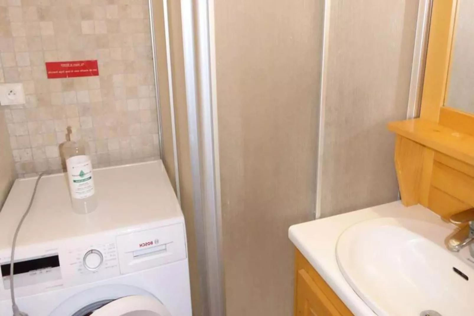 Résidence Cornillon B-Badkamer