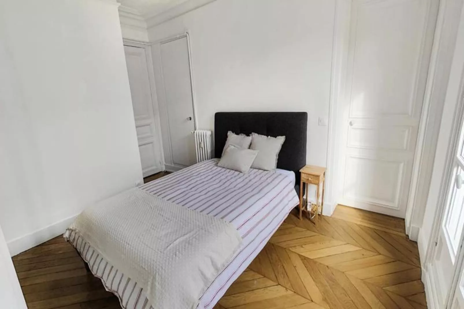 Appartement Refait &agrave; Neuf Dans Le Quartier Latin Paris 5e-Buitenkant zomer