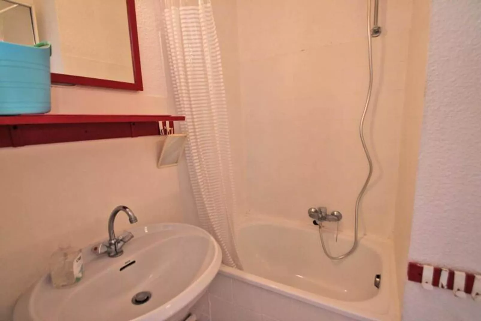 Résidence Les Boucanniers-Badkamer