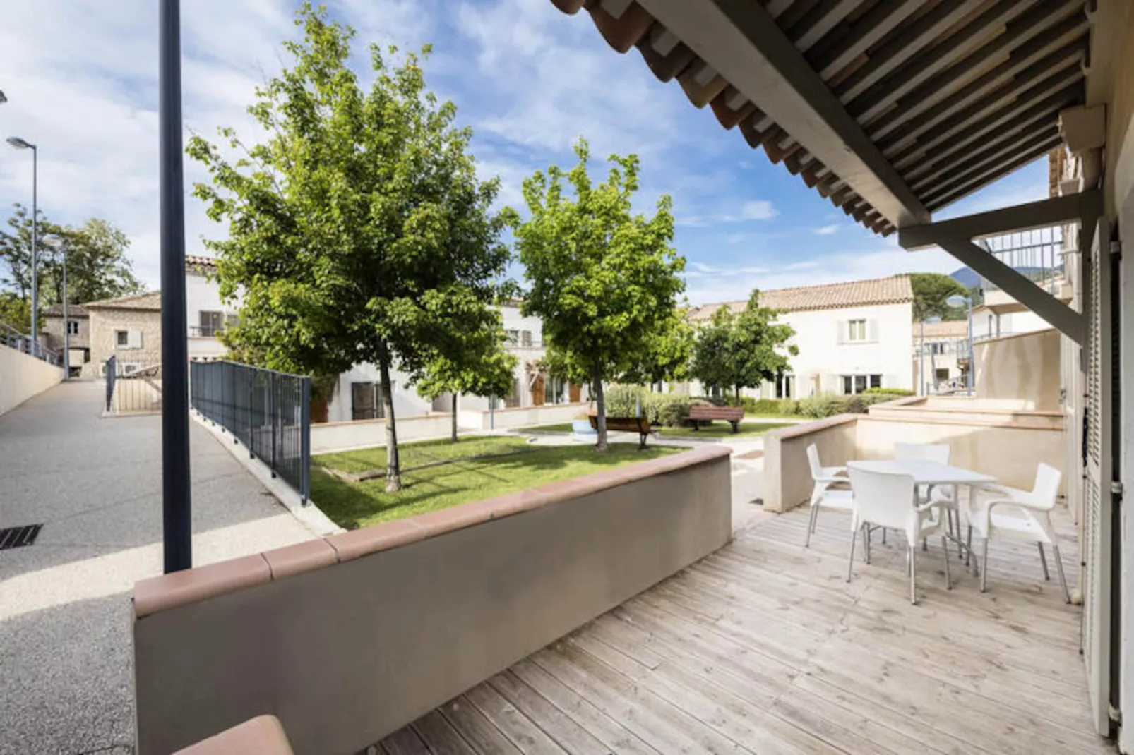 Résidence Garden & City Mont Ventoux - Malaucène****-Image-tags.