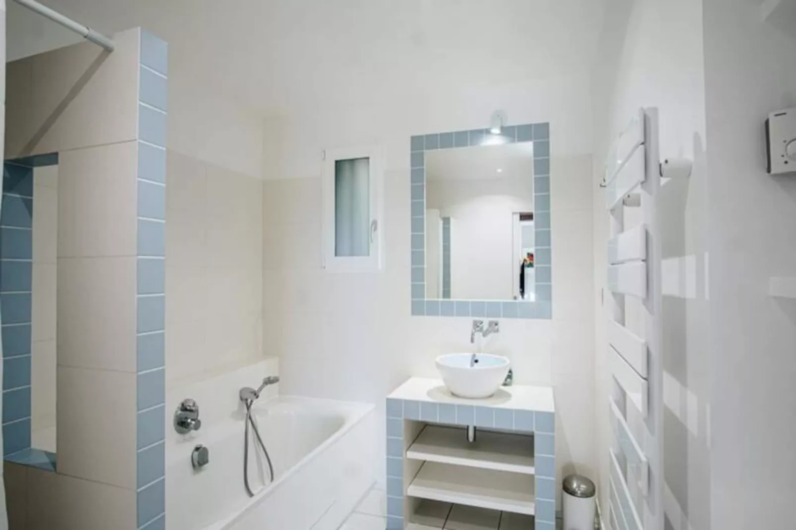 Magnifique Propri&eacute;t&eacute; Avec Vues Panoramiques Et Piscine Priv&eacute;e-Image-tags.