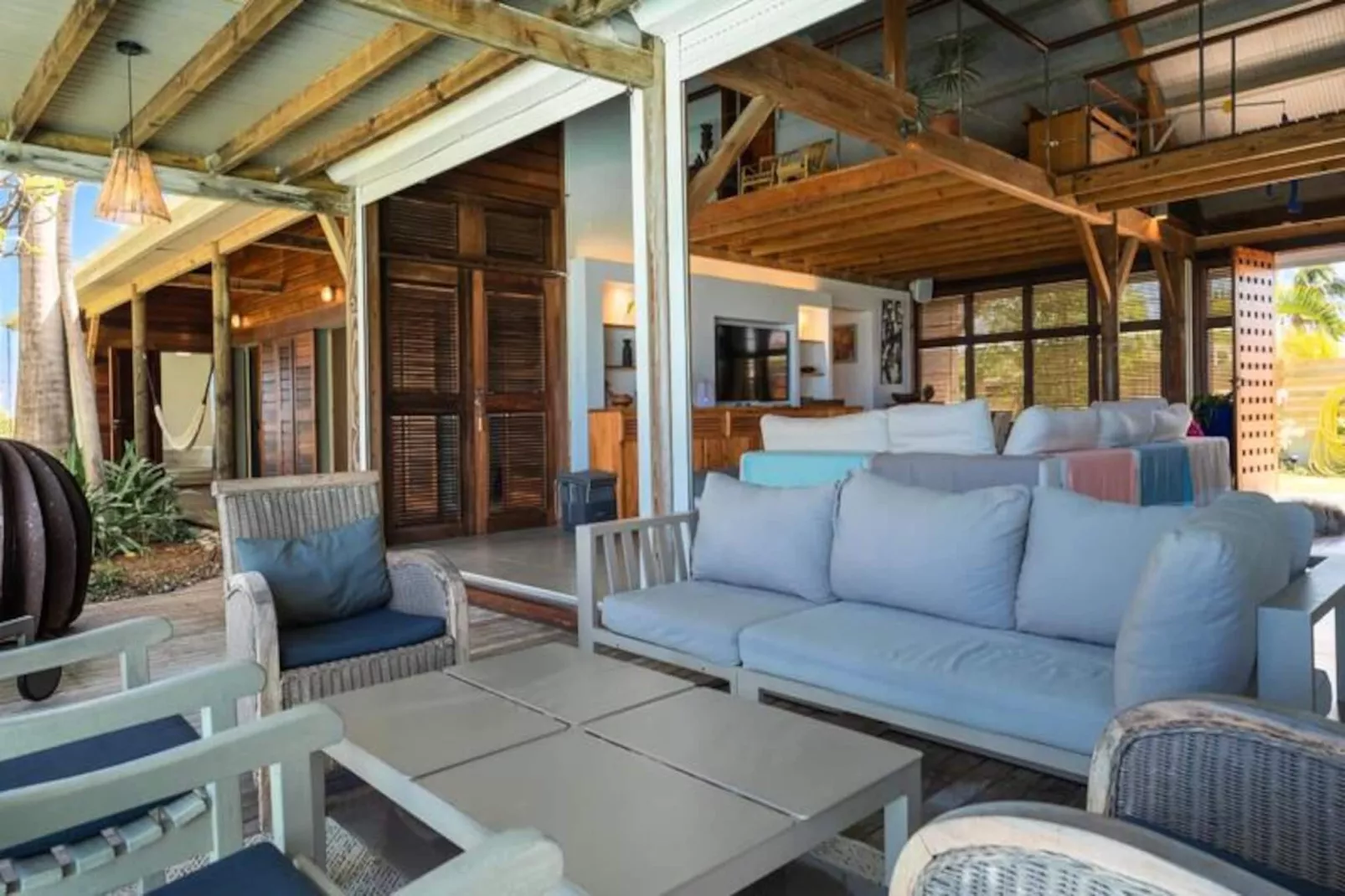 Villa Kalina-Image-tags.