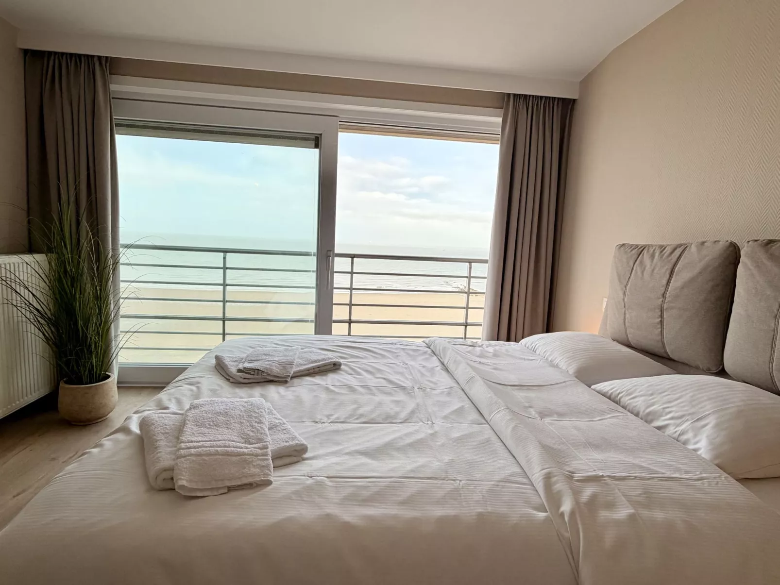 Zonnehaven with seaview-Binnen