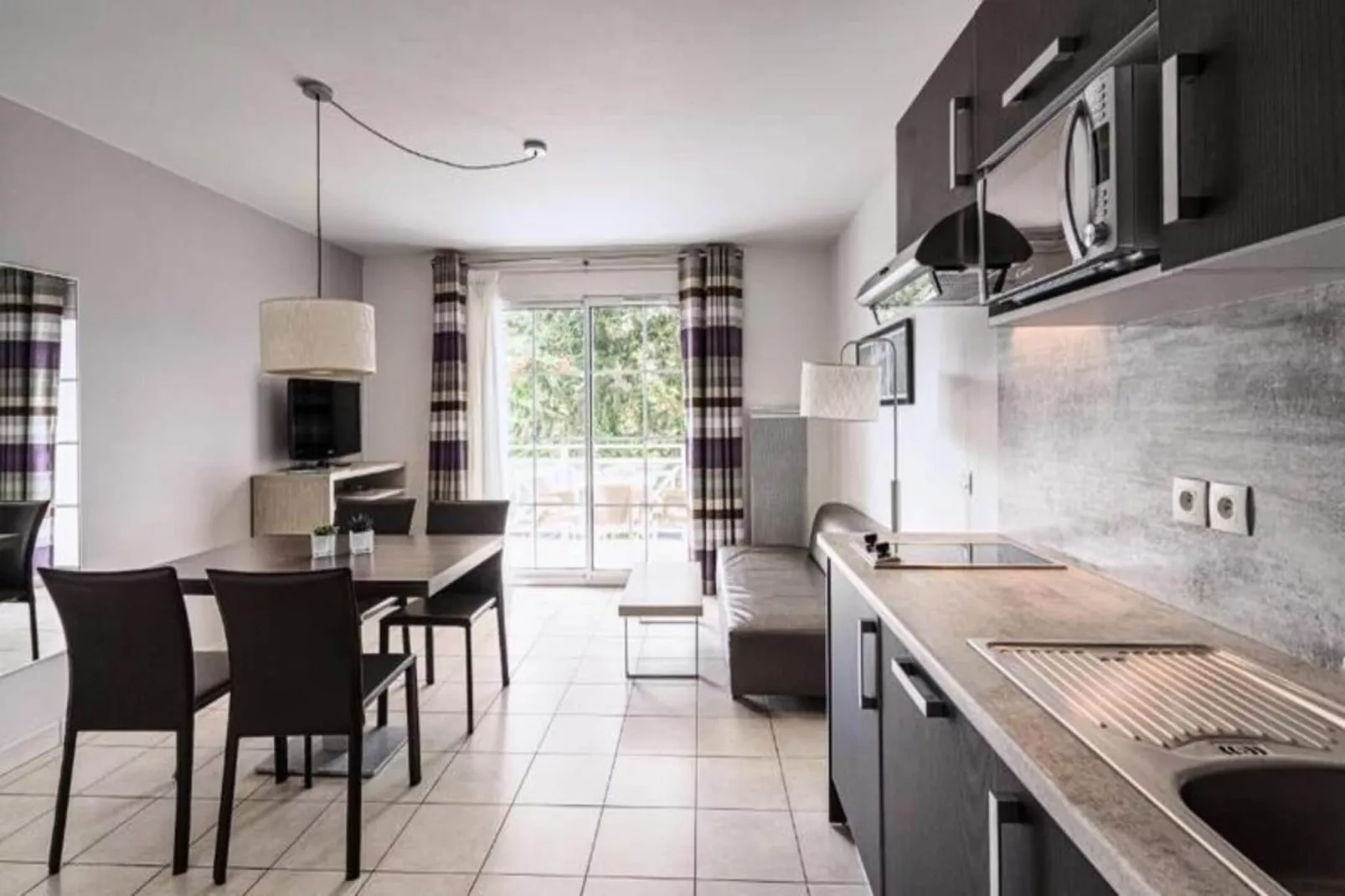 Résidence Les Villas du Spa****-Buitenkant zomer