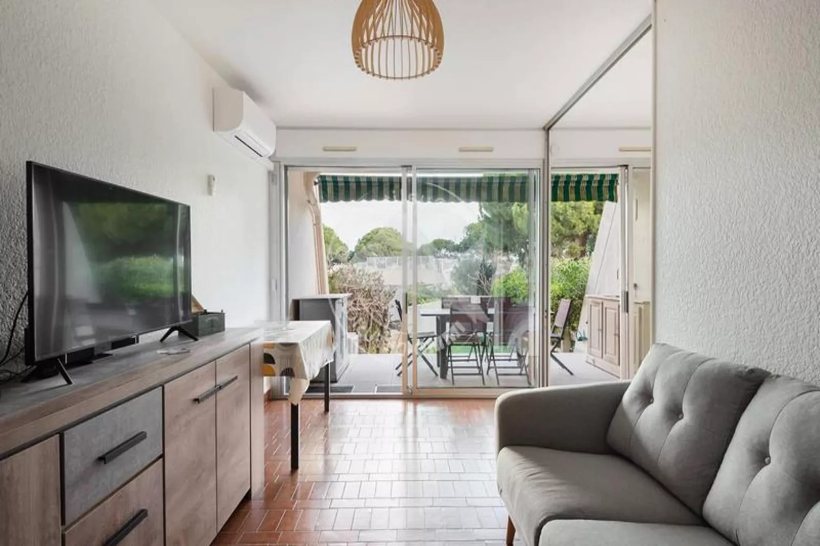 Résidence "le Quai Aux Fleurs"-Woonkamer