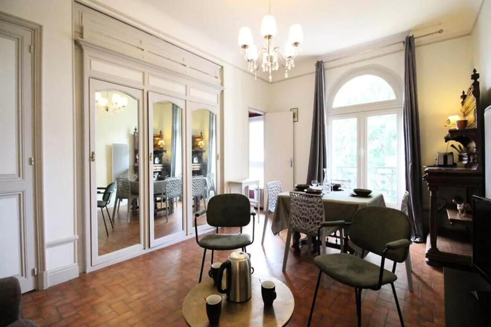 Résidence Pyrenees Palace-Eetkamer