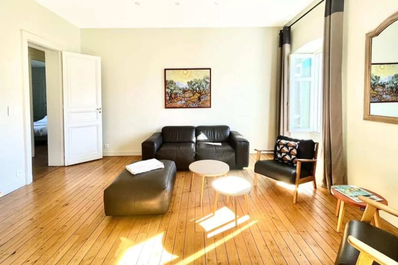 Magnifique Et Lumineux T3 De Charme Aux Quinconces Id&eacute;al Pour 4 Personnes-Buitenkant zomer