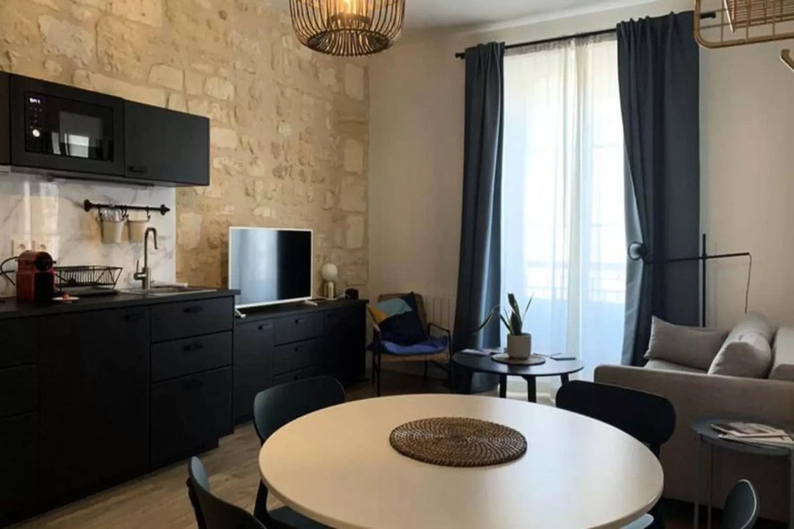 Appartement Lumineux &agrave La Pierre Bordelaise Plein Centre Pour 4 Personnes-Buitenkant zomer