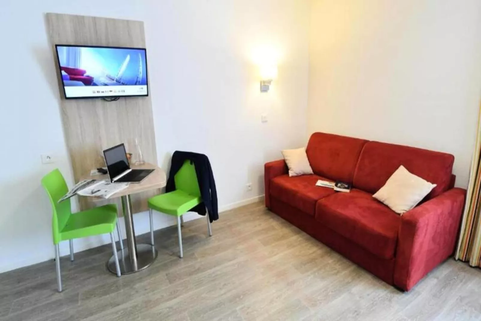 Appart'Hôtel Mer & Golf Bordeaux Bassins à Flot***-Eetkamer