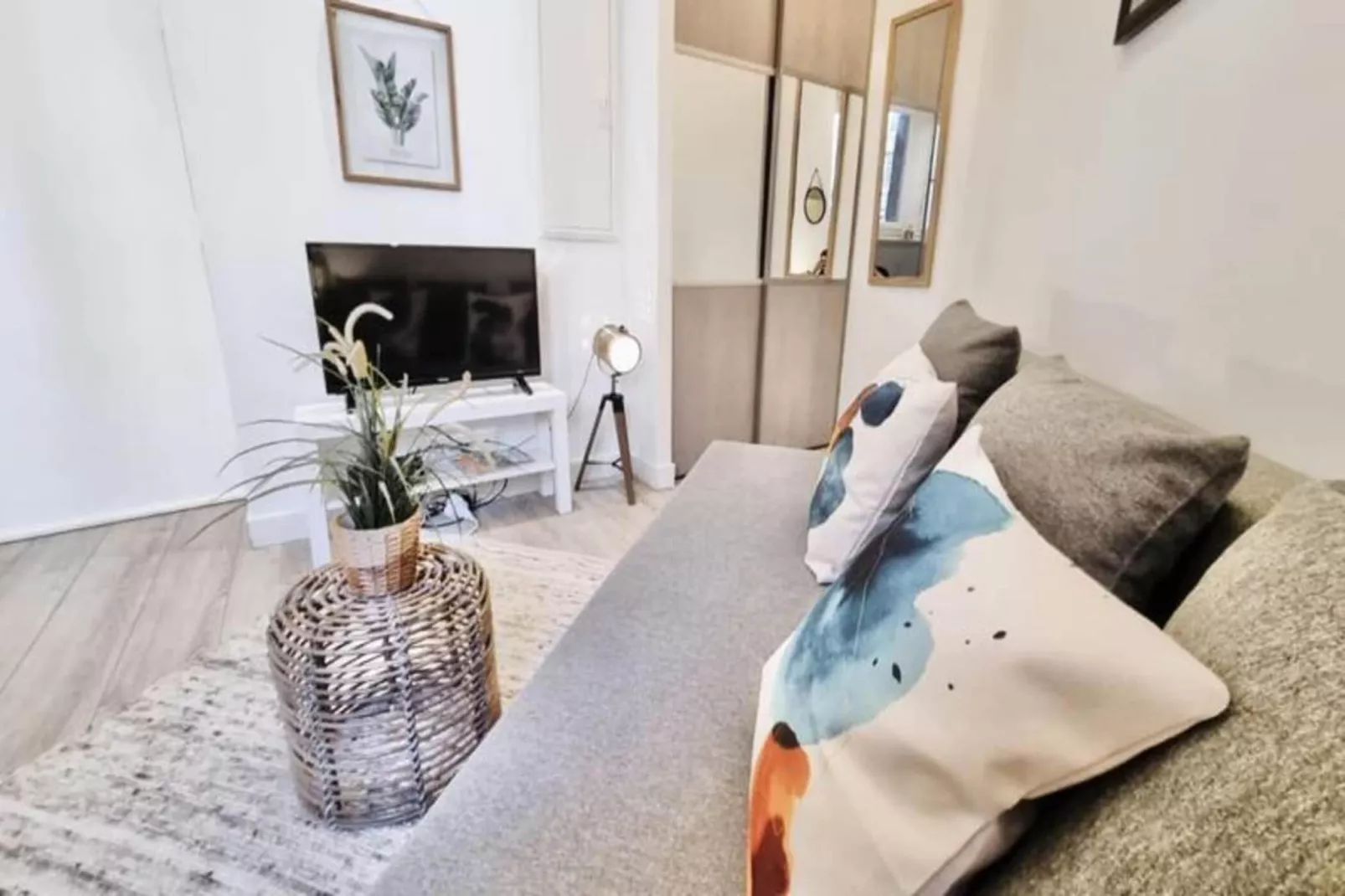 | Le Pradel🌴 | Quartier Championnet | Hypercentre-Buitenkant zomer