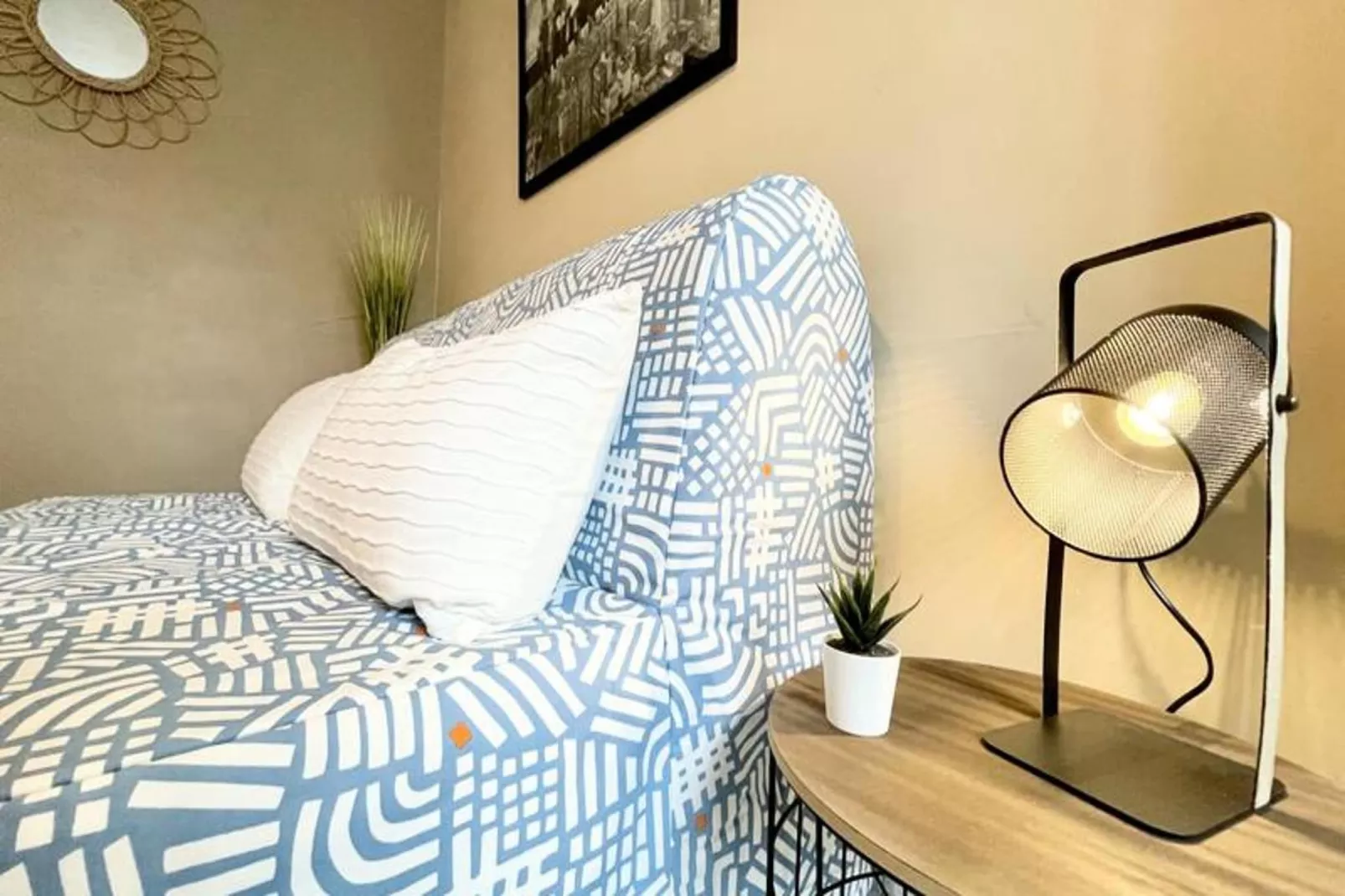 | Le F&eacute;lix 🌞 | Proche Gem, Gare | Tout &eacute;quip&eacute;-Woonkamer