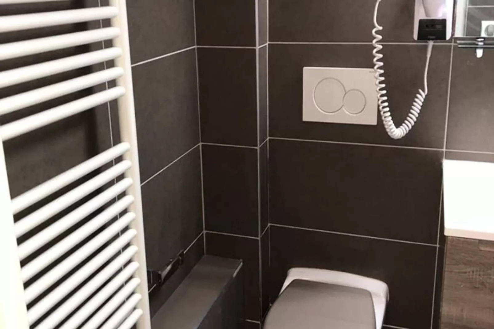 Résidence Sures A-Badkamer