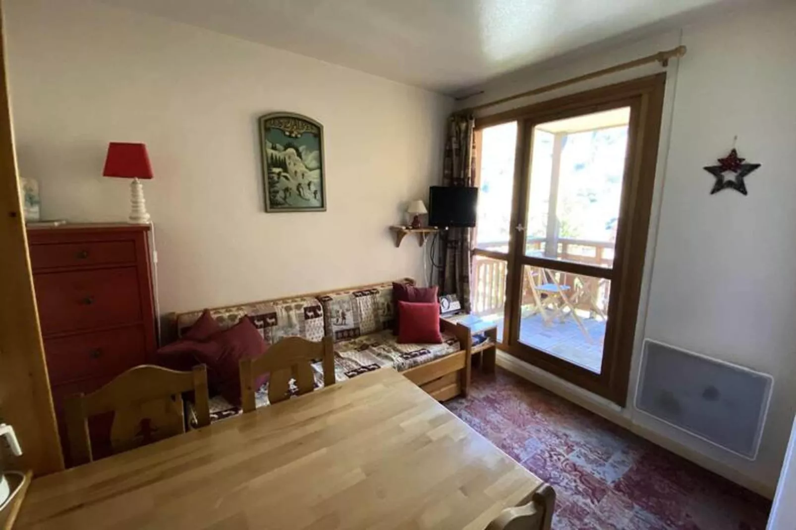 Résidence Pluton-Eetkamer