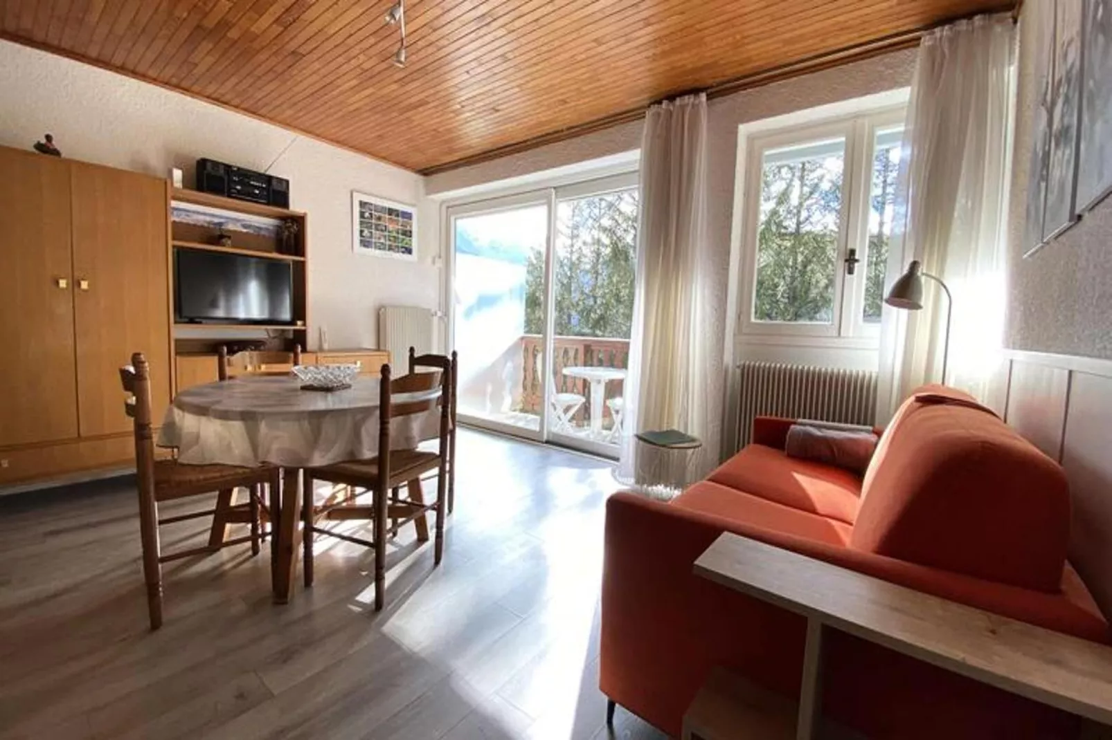 Résidence Le Midi-Eetkamer