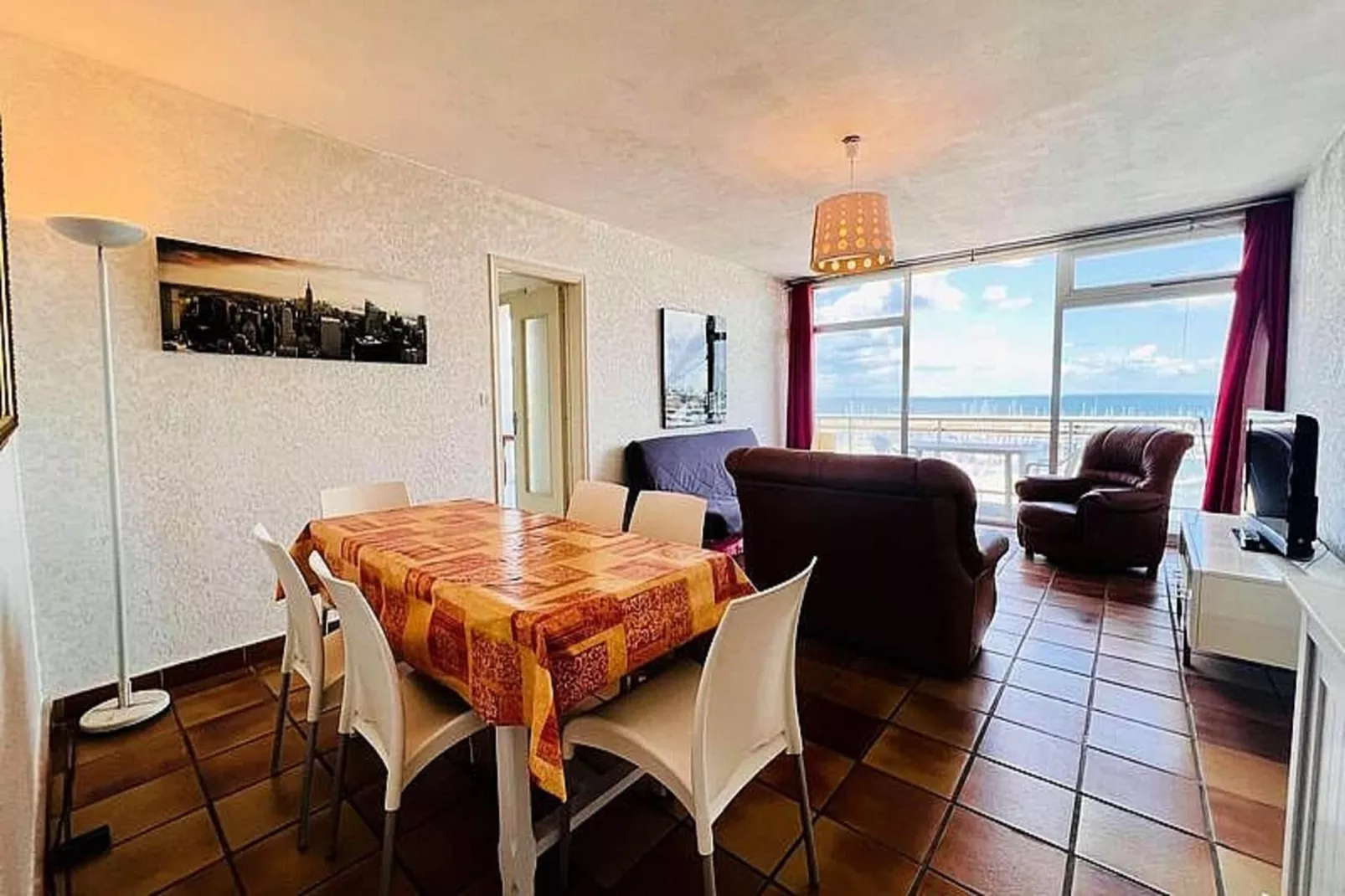 Résidence Le Mane-Eetkamer