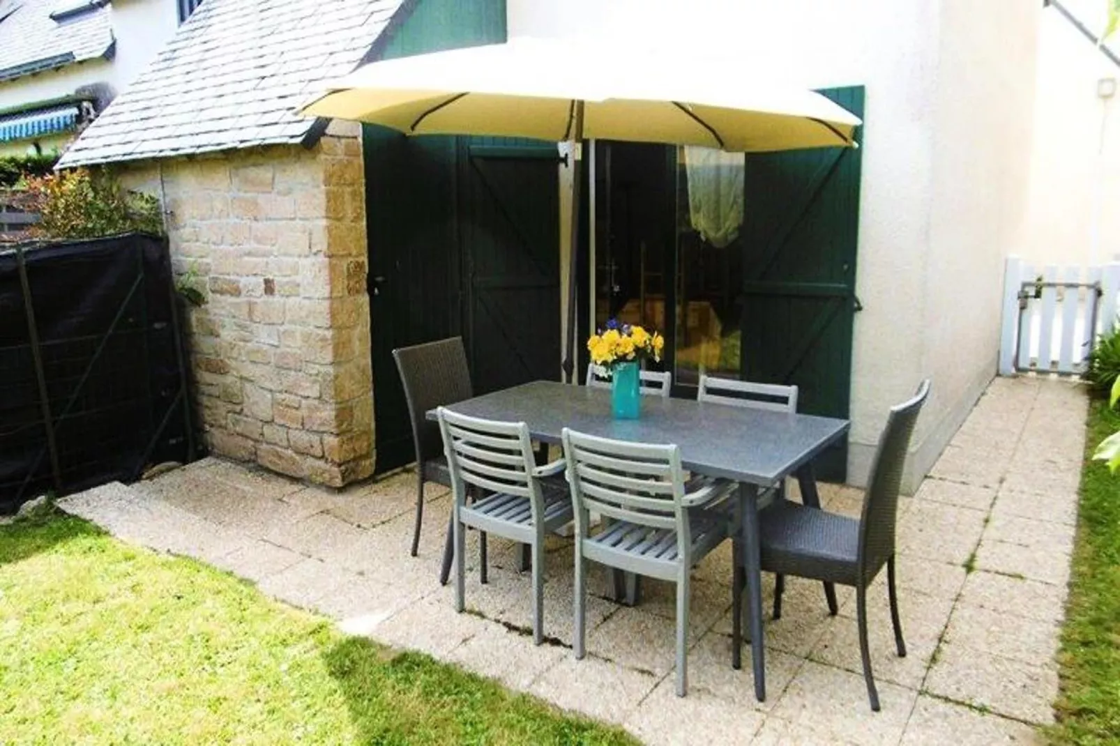 Résidence Duguay Trouin-Tuinen zomer