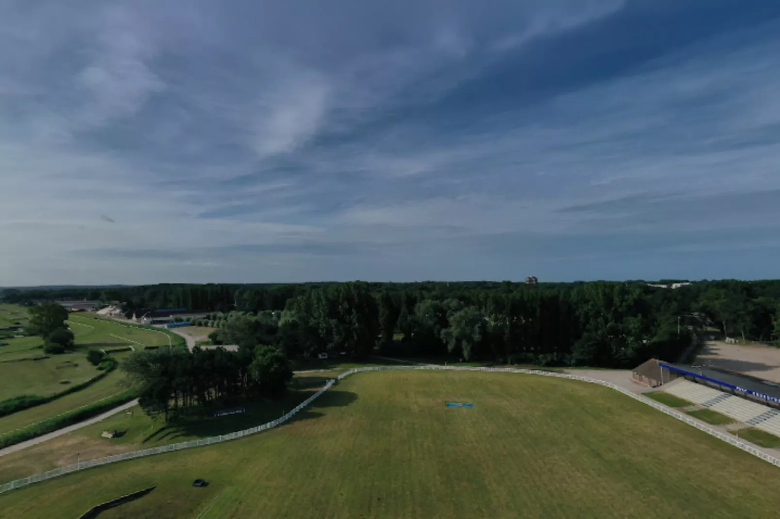 Résidence Bel Appartement 5 Pers Avec Piscine, Tennis Et Parking 236-Buitenkant zomer