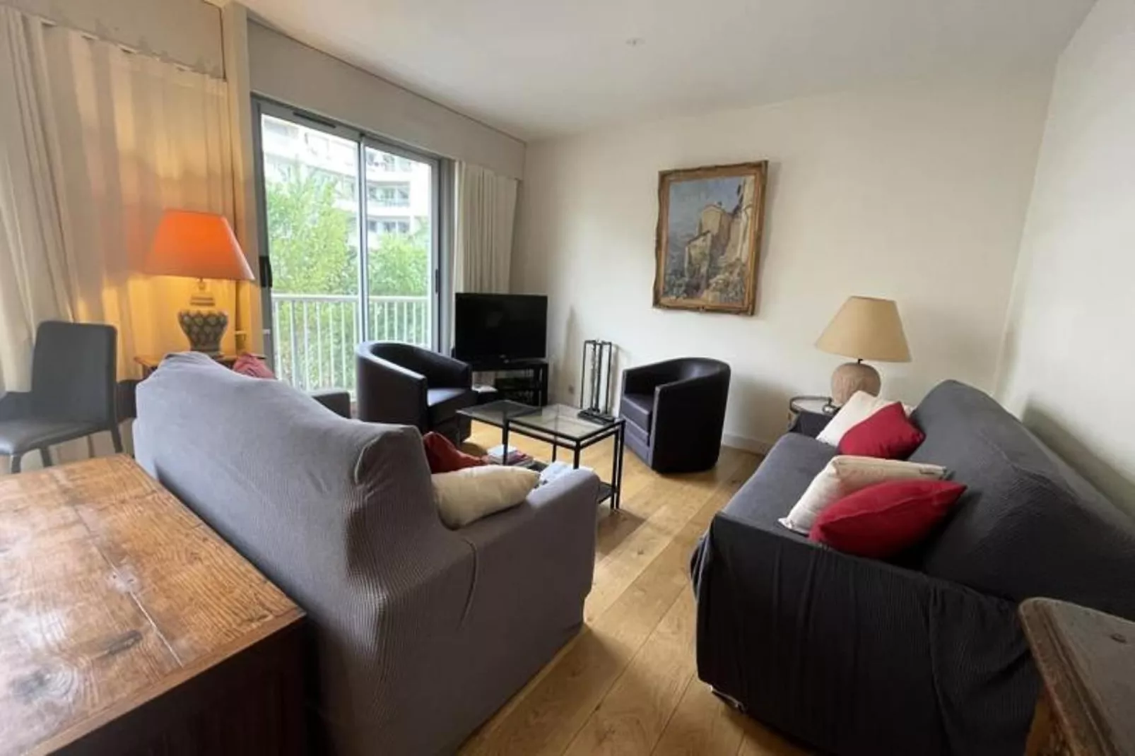 Superbe Appartement Avec Balcon, Garage, 3ch, &agrave; 5min De La Plage-Woonkamer