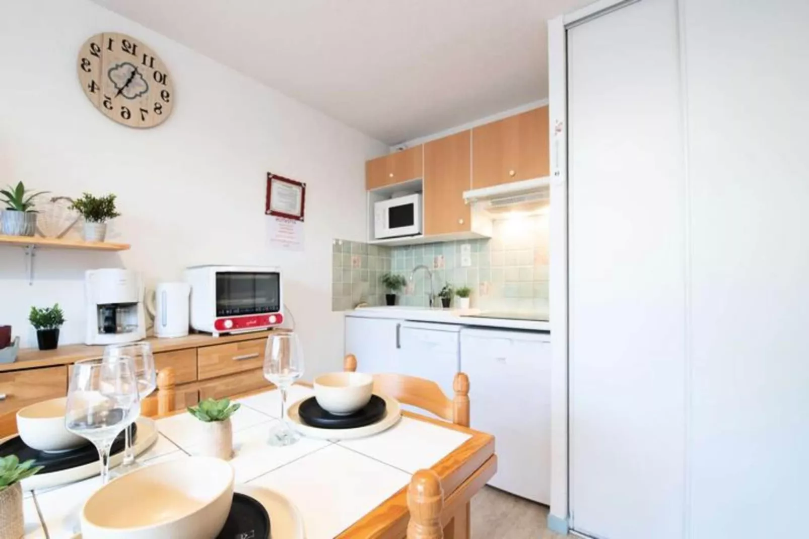 Résidence Portes Du Soleil B-Eetkamer