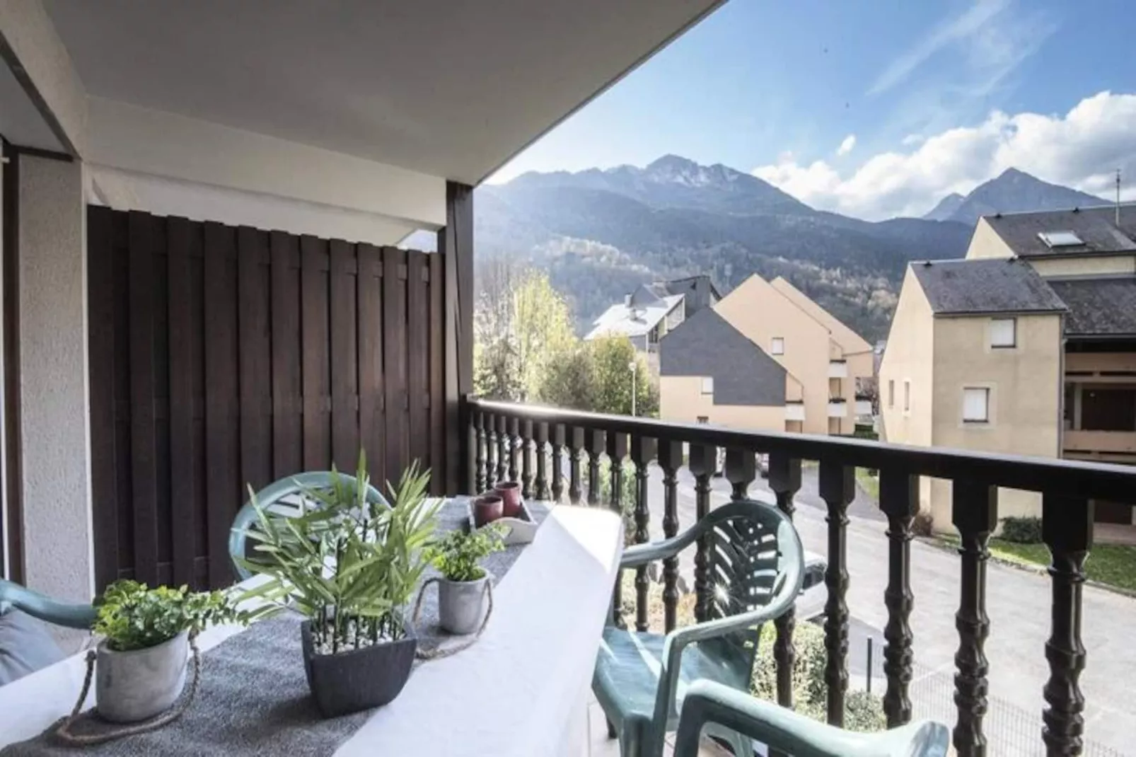 Résidence Arches Daure Bata-Image-tags.