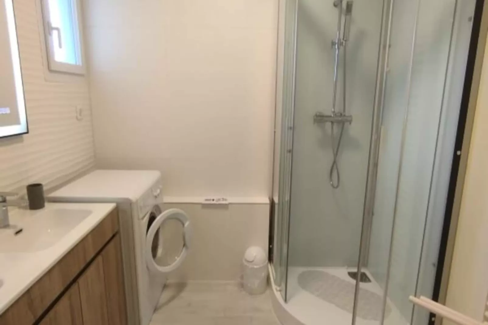 Confortable T3 Au Pied Du Ch&acirc;teau De Chamb&eacute;ry !-Image-tags.