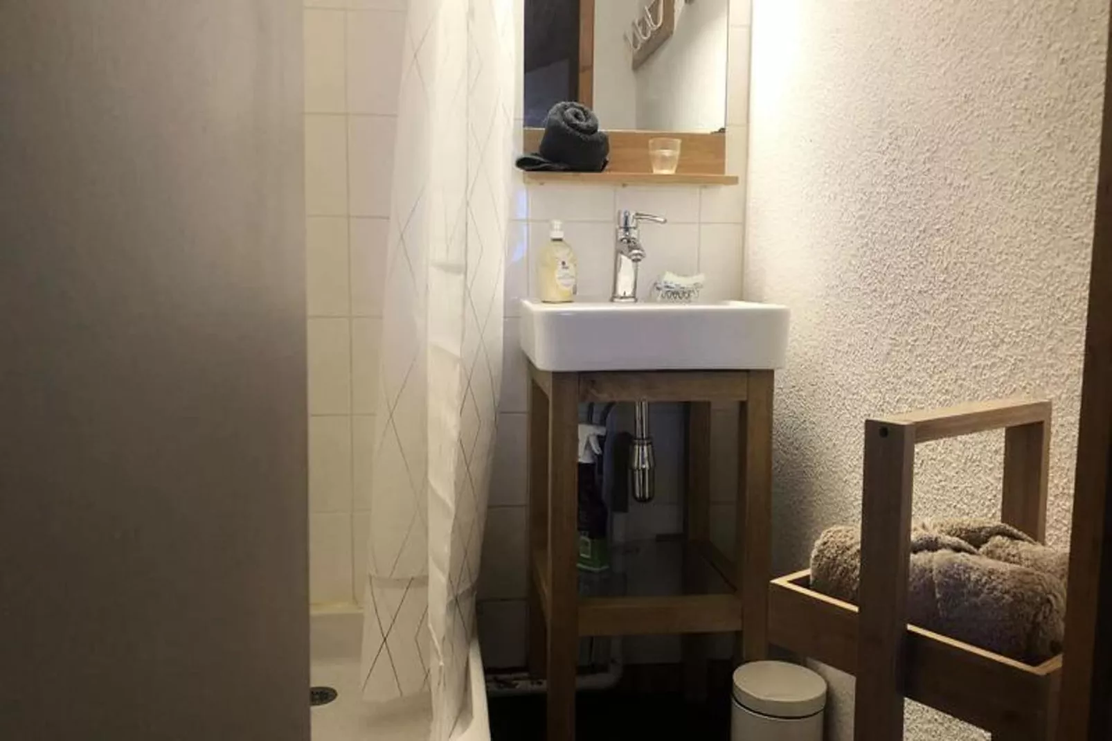 Résidence Marches-Badkamer