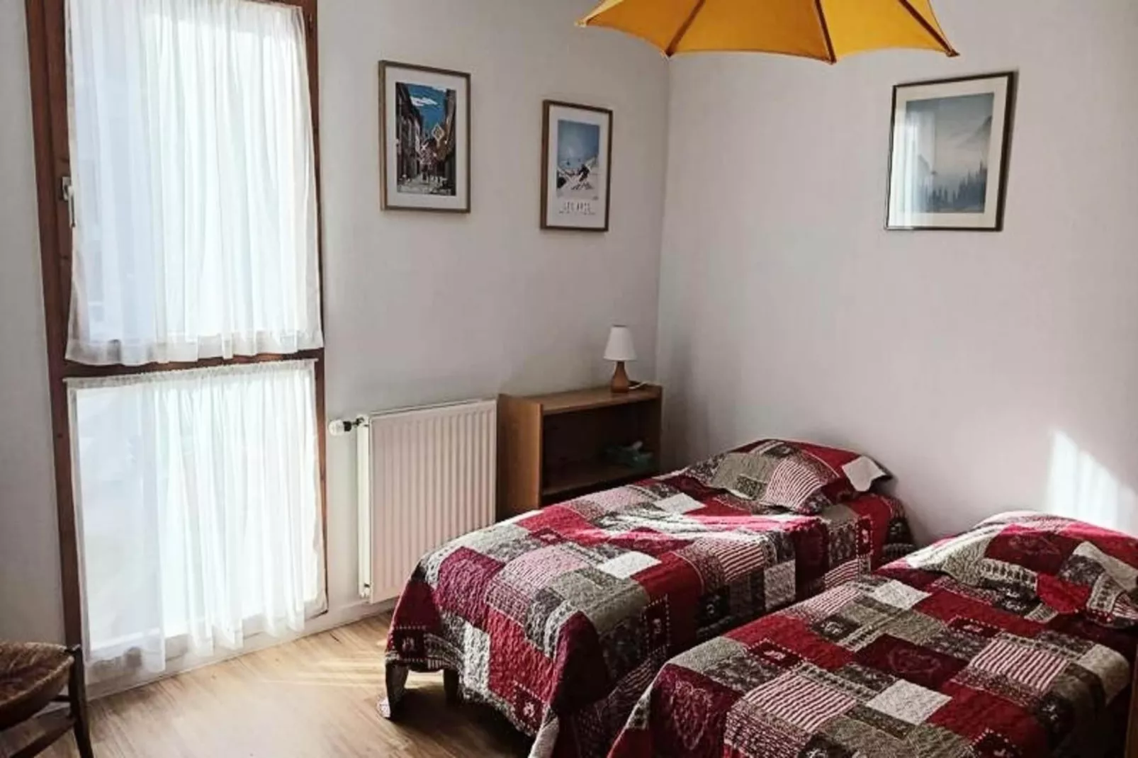 Résidence Le Bergentrum-Buitenkant zomer