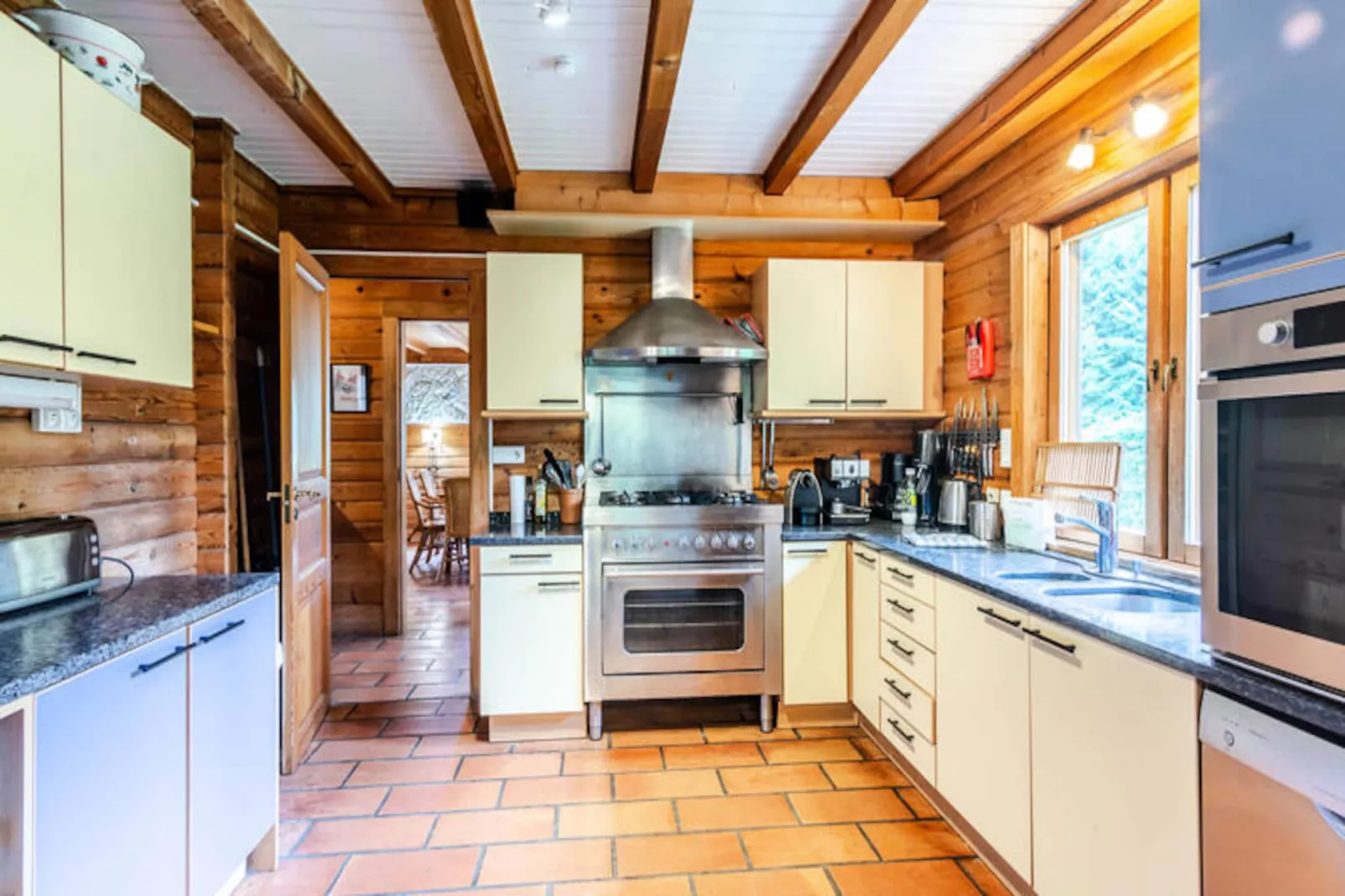 Chalet Copains-Image-tags.