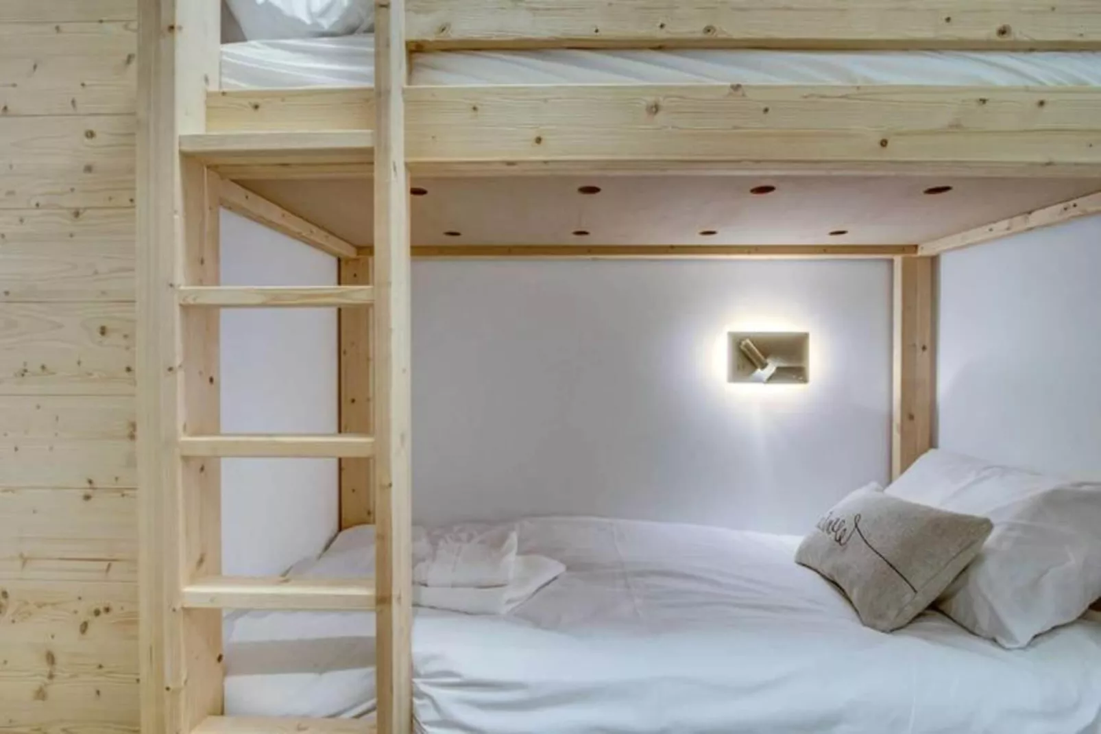 Résidence Echo Du Pleney - Buitenkant zomer