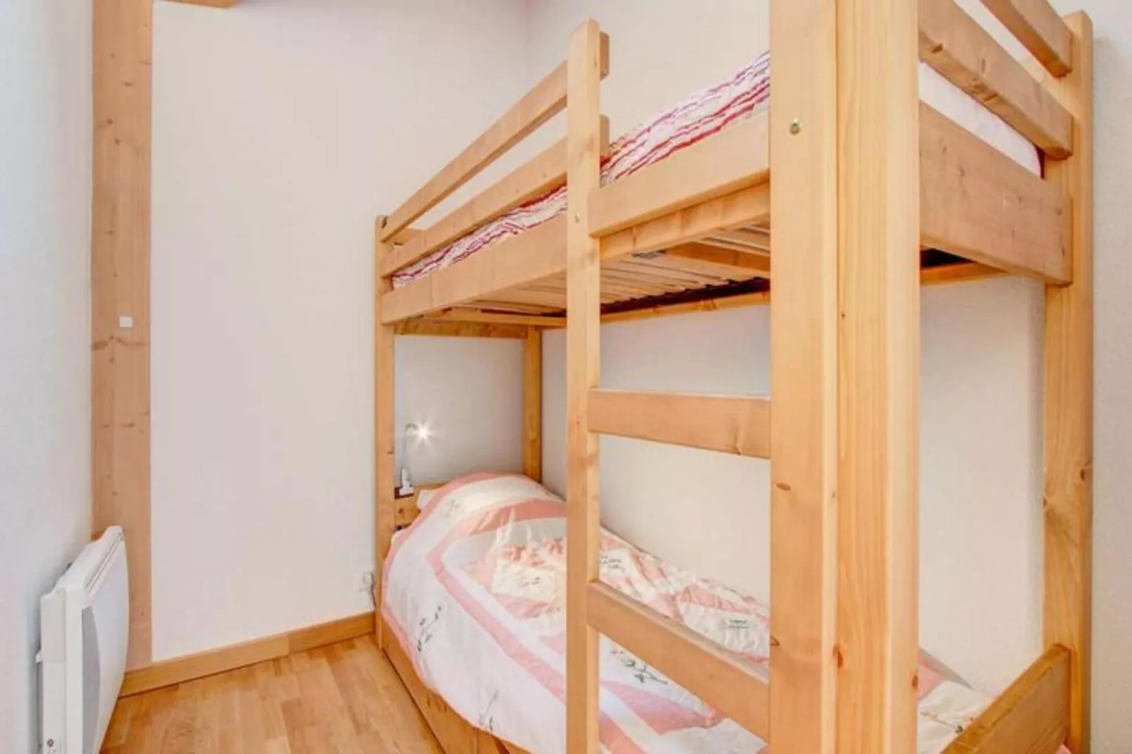 Résidence Les Cesaries - Buitenkant zomer