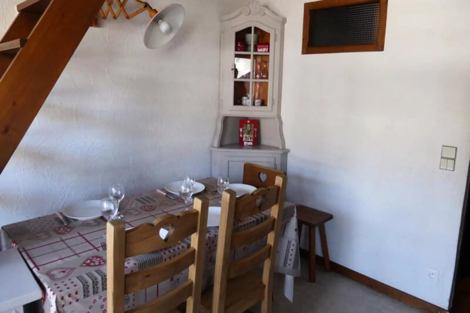 Résidence Princesse En Etraz Narcisse-Eetkamer