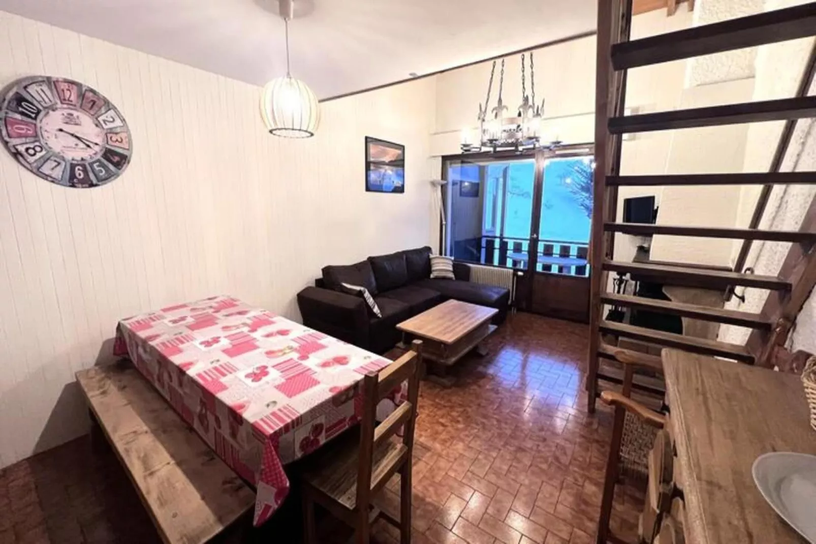 Résidence Les Aigles 1-Buitenkant zomer