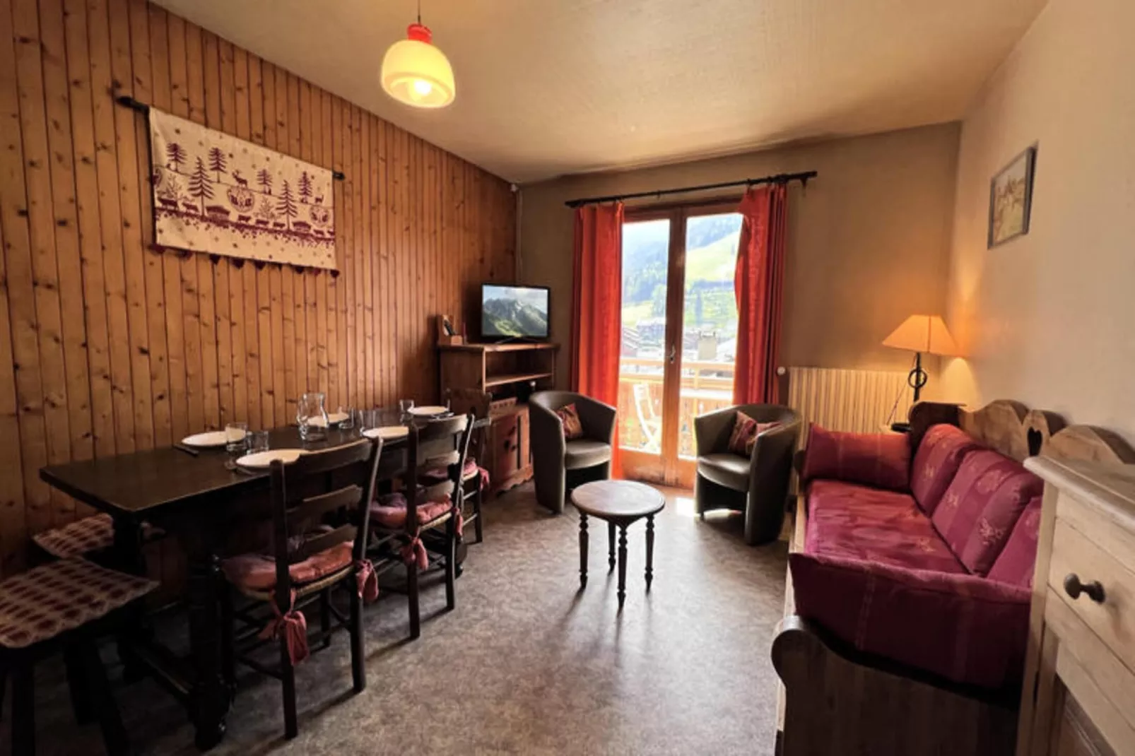 Appartements à La Clusaz-Eetkamer