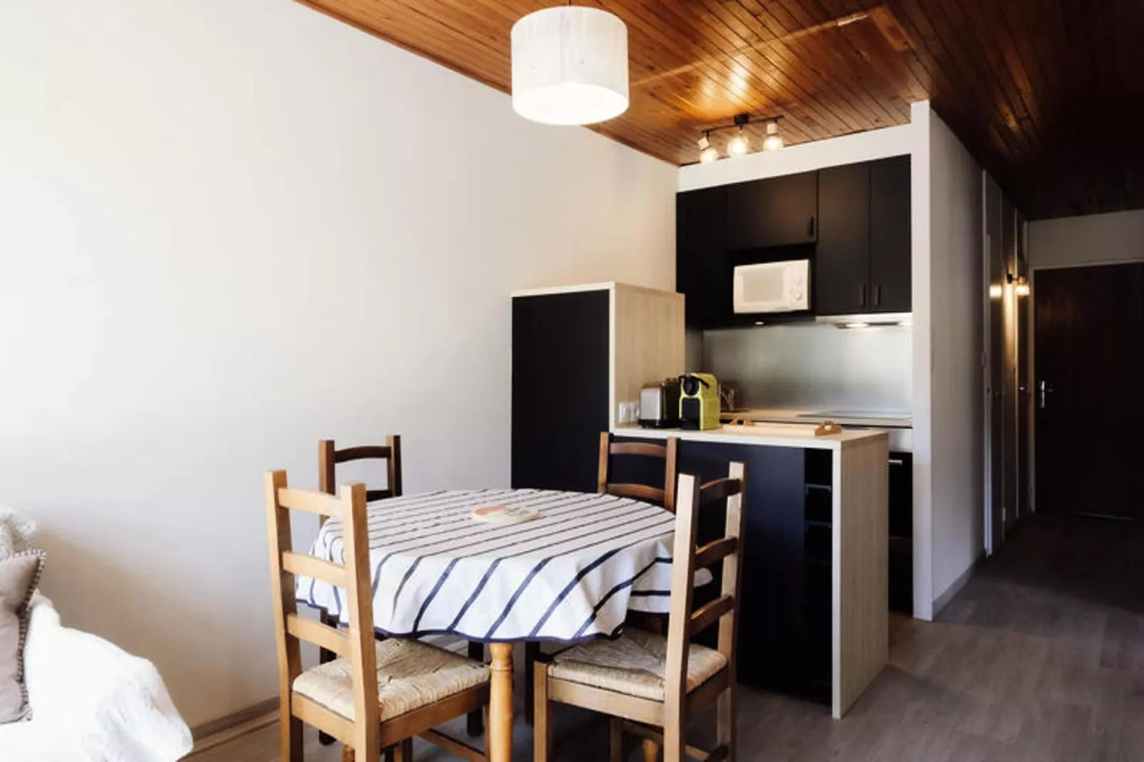 Résidence Bison-Buitenkant zomer