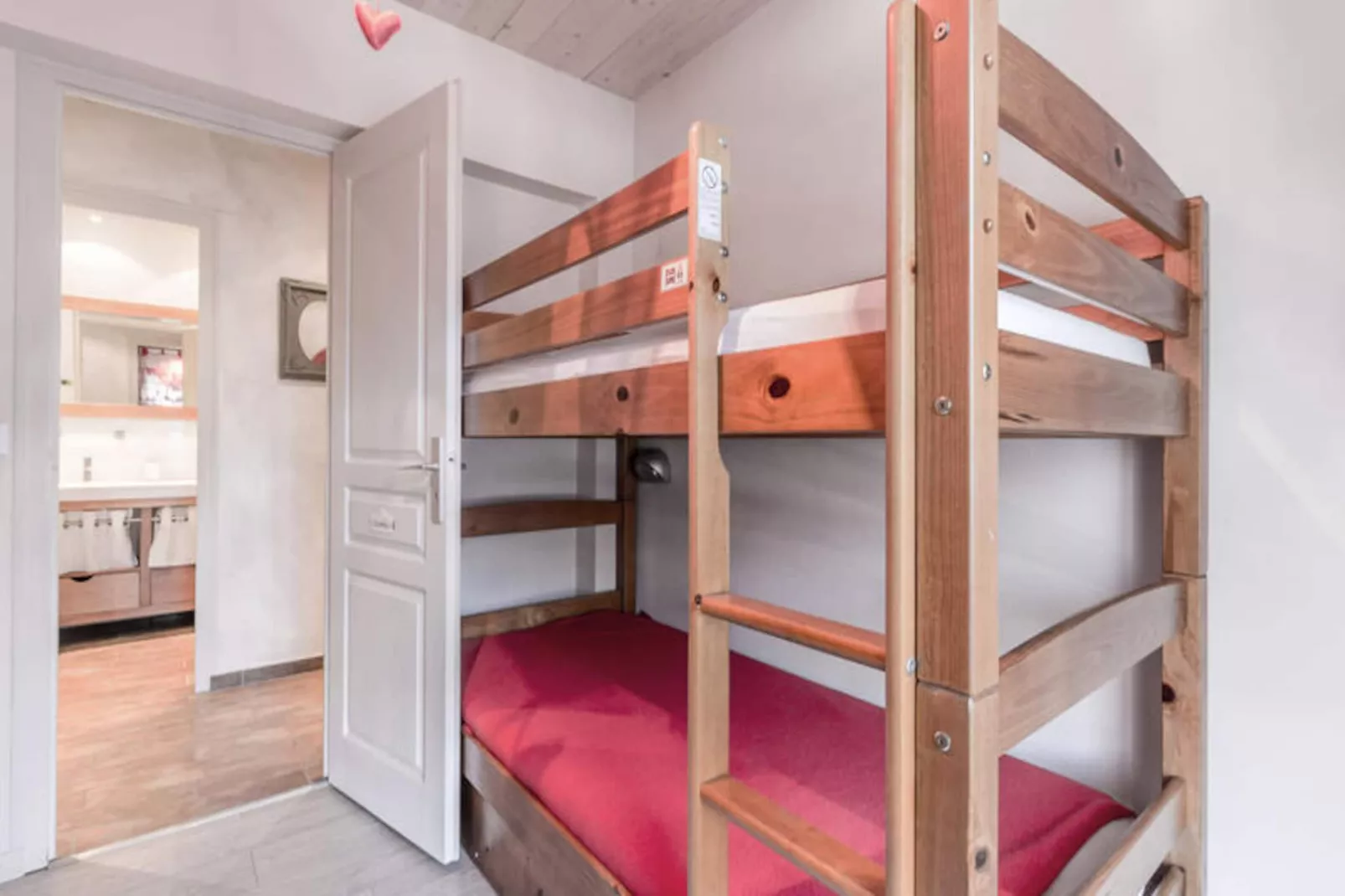 Résidence Escale Blanche-Image-tags.