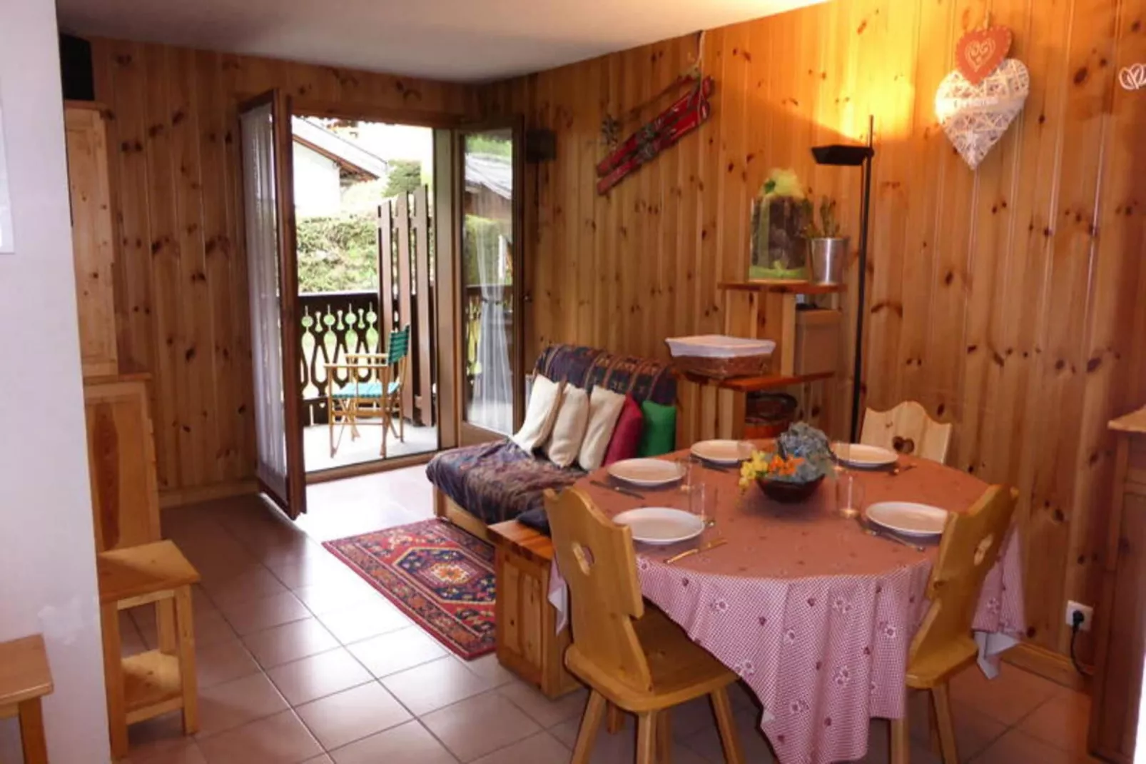 Résidence Les Aiguilles Rouges Bat B-Buitenkant zomer