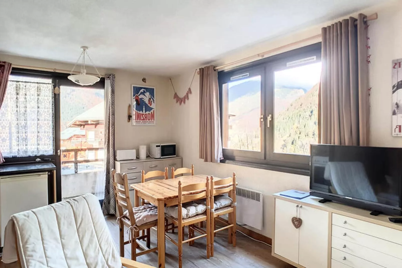 Studio à Saint Jean d'Aulps-Eetkamer