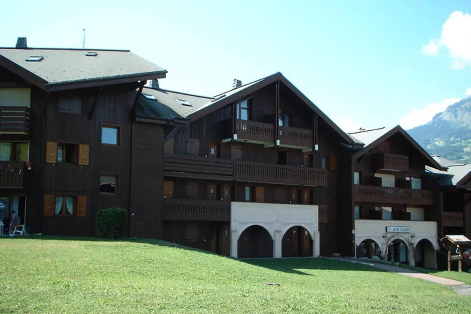 Résidence Edelweiss-Buitenkant zomer