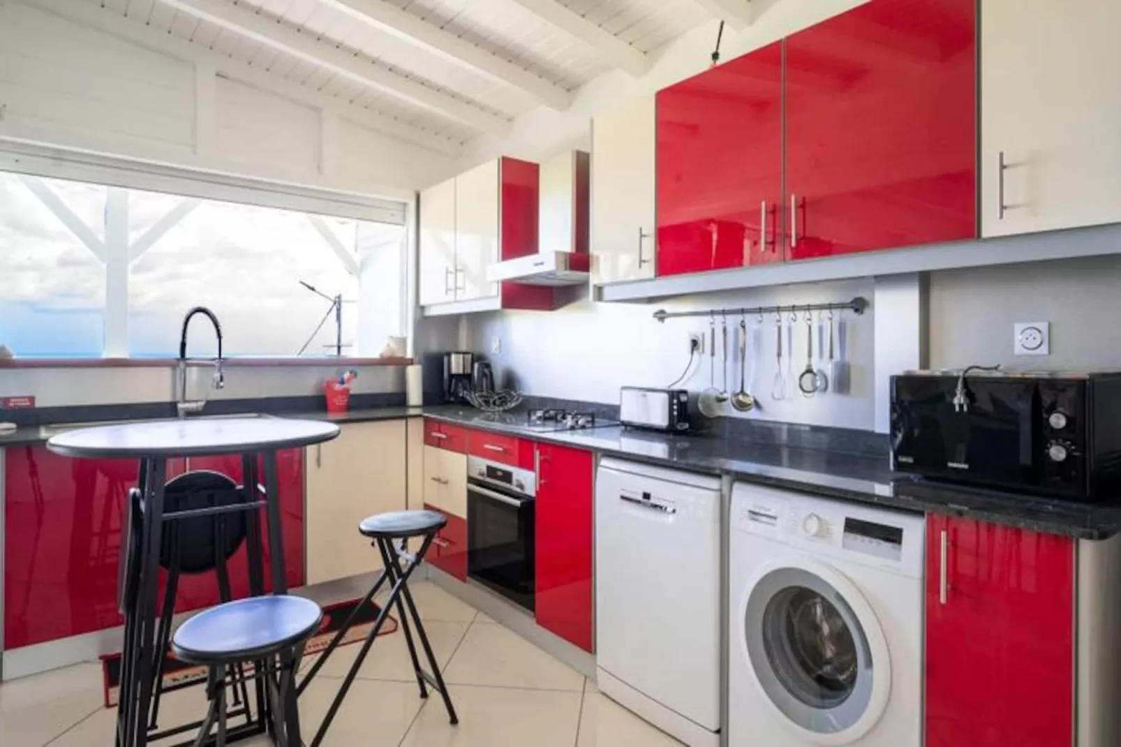 Villa Sun And Sea-Image-tags.