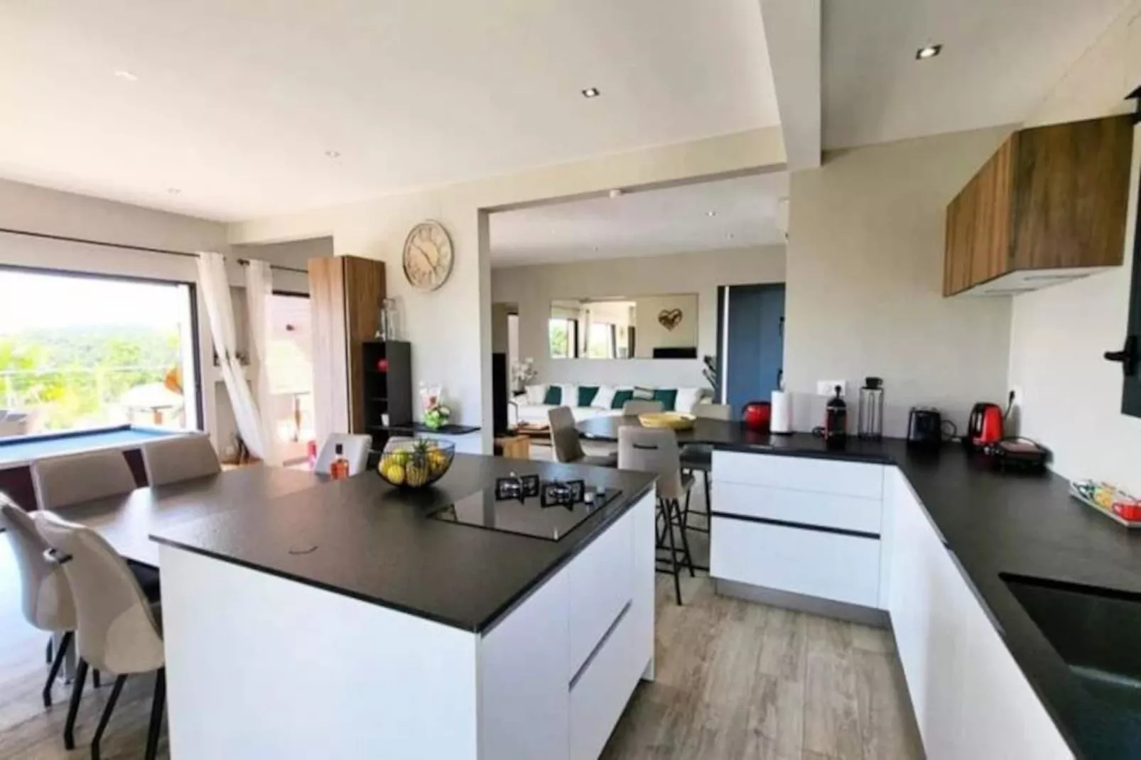 Villa Te Amo-Image-tags.