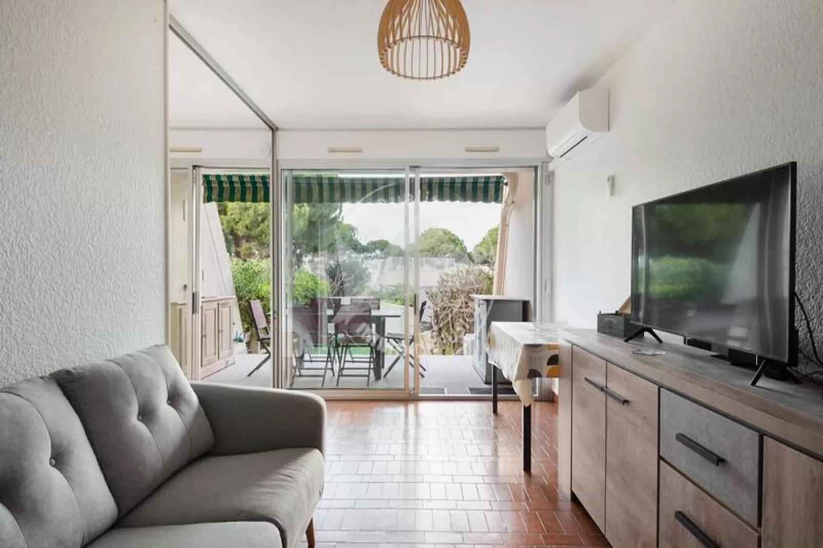 Résidence "le Quai Aux Fleurs"-Woonkamer