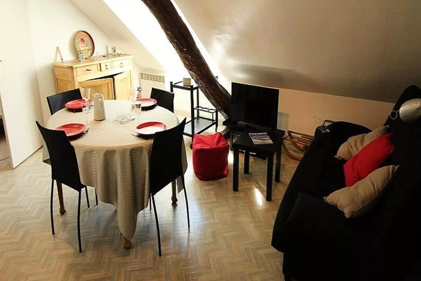 Résidence 24 Bis Allee Etigny-Eetkamer