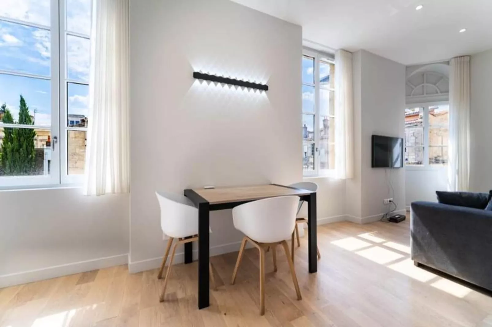 Charmant Appartement Pour 4 Au C&oelig;ur De Bordeaux-Buitenkant zomer